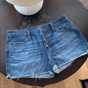 Universal Thread denim cut off shorts. Size 10.